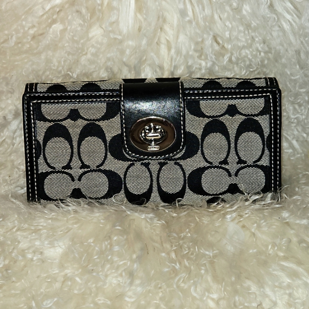 Coach signature and leather Turn-lock  Wallet